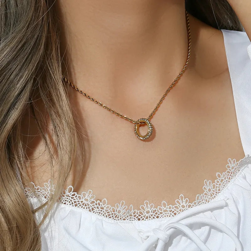 Collar "Carmín"